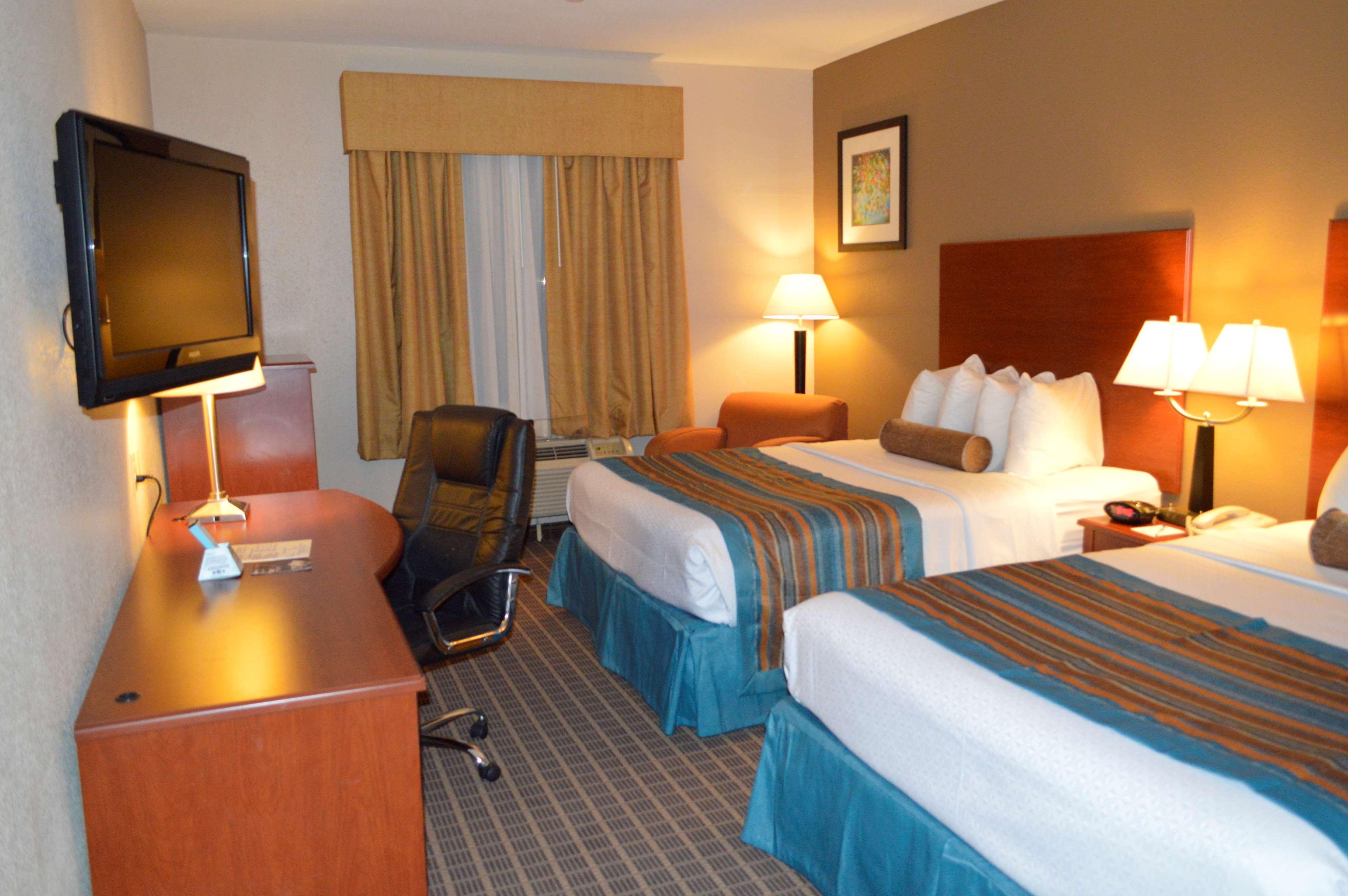Best Western Orange Inn & Suites Exterior photo